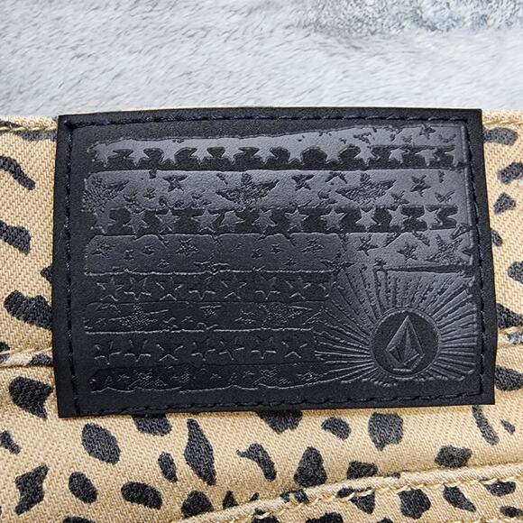 Volcom Jeans Womens 26 Tan Animal Print Liberator High Rise Ankle Stretch Denim - Picture 6 of 14